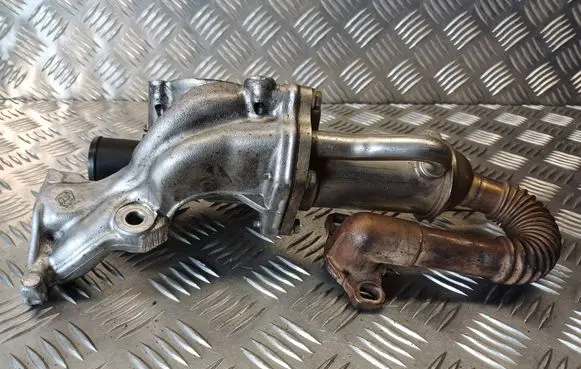 Renault Clio III EGR valve cooler 147352070R 150909C
