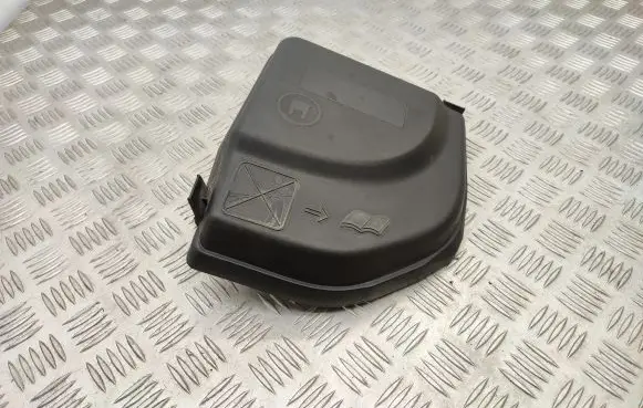 Peugeot 5008 Fuse box cover 9658418180