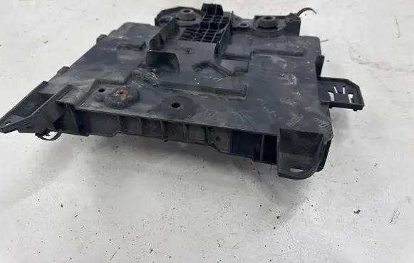 Renault Clio III Battery tray 8200314273 54089
