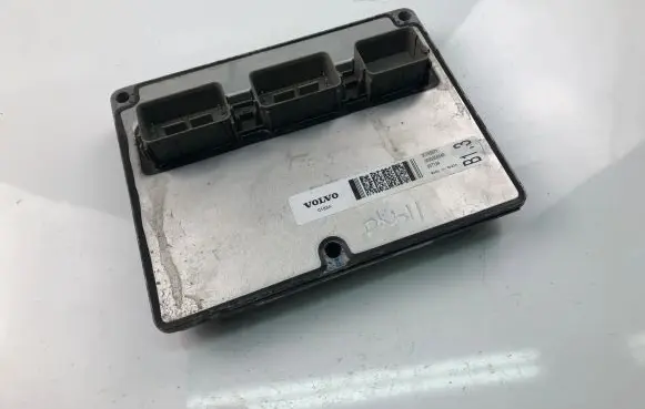 Volvo V50 Engine control unit/module ECU 30743371