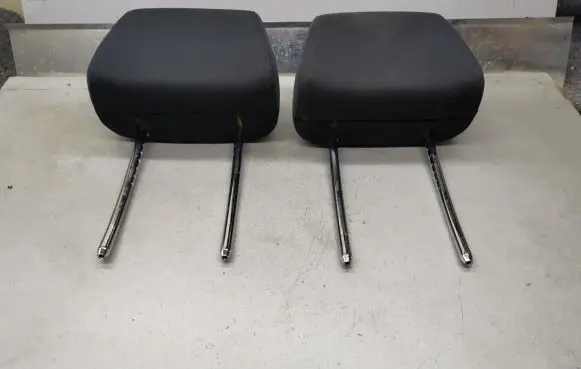 BMW 1 E81 E87 Front seat headrest 