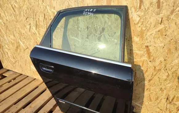 Audi A4 S4 B7 8E 8H Rear door