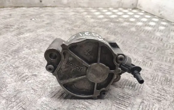 Volvo V50 Vacuum pump 01562A