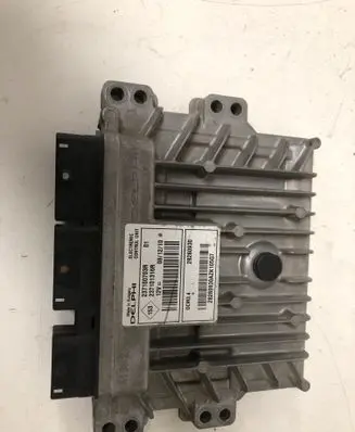 Dacia Sandero Engine control unit/module ECU 28280930 237100703R 237101316R