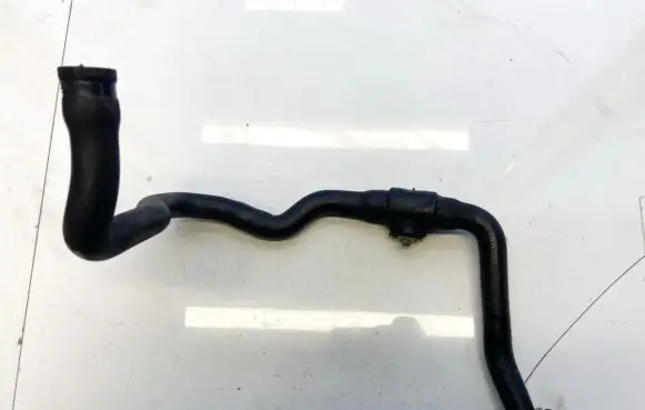 BMW 5 E39 Engine coolant pipe/hose