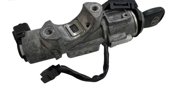 Toyota Corolla Verso AR10 Ignition lock 450200504