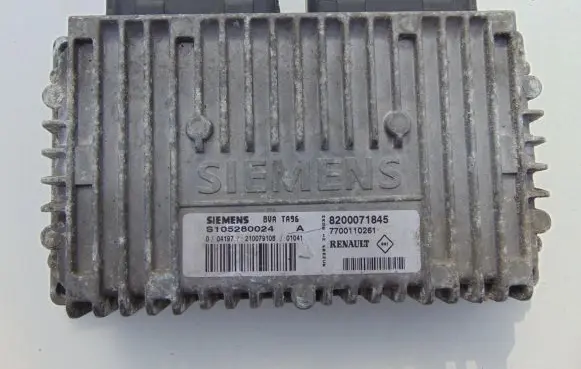 Renault Scenic I Engine control unit/module 8200071845
