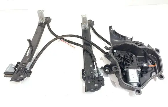 Seat Ibiza IV (6J,6P) Front door window regulator with motor 6J4837402H