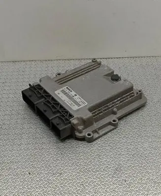 Dacia Dokker Engine control unit/module 237102213R 0281030439 237104128R
