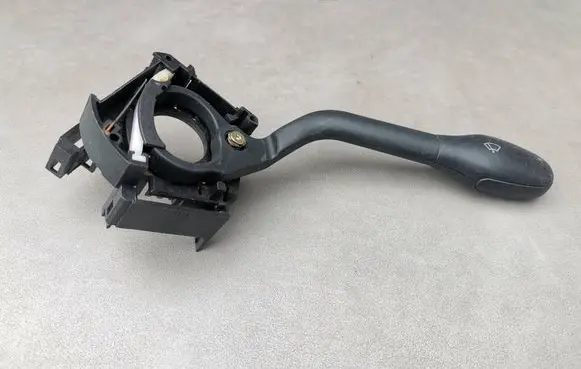 Volkswagen Golf III Wiper control stalk 6N0953503D