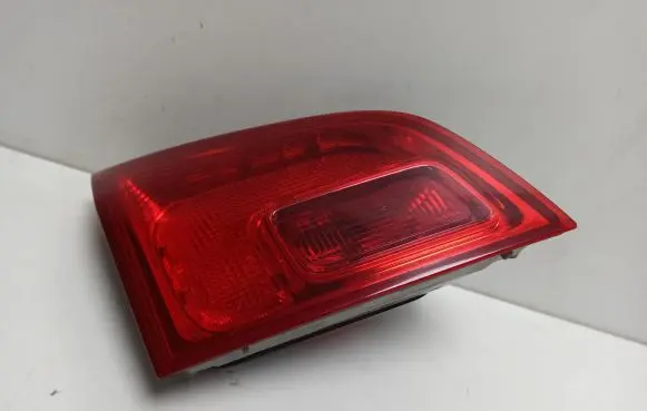 Opel Astra J Tailgate rear/tail lights 13282246