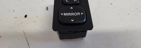 Toyota Corolla Verso E121 Wing mirror switch 769746 183574