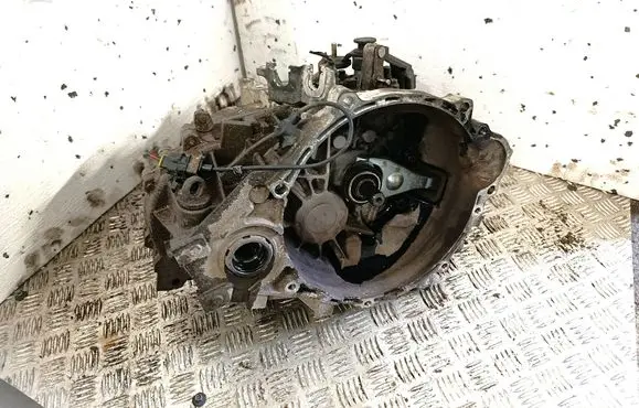 KIA Sportage Manual 6 speed gearbox WCJ6K 678741