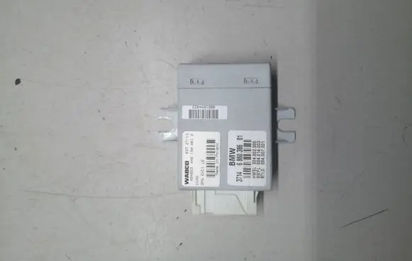 BMW 5 F10 F11 Air suspension control unit module (rear) 6860386 4461500610 004002000