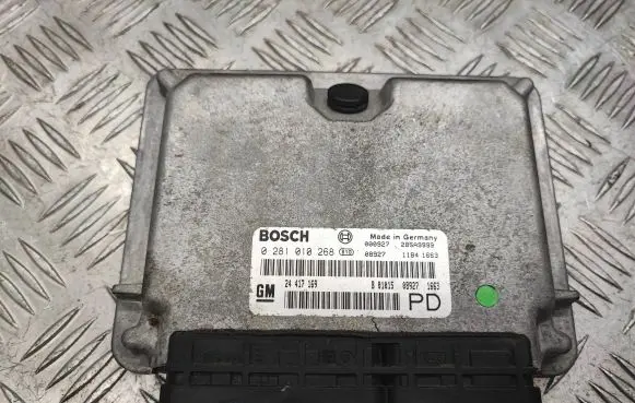 Opel Zafira A Engine control unit/module 24417169 0281010268