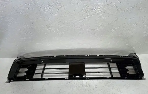 KIA Sorento Front bumper lower grill