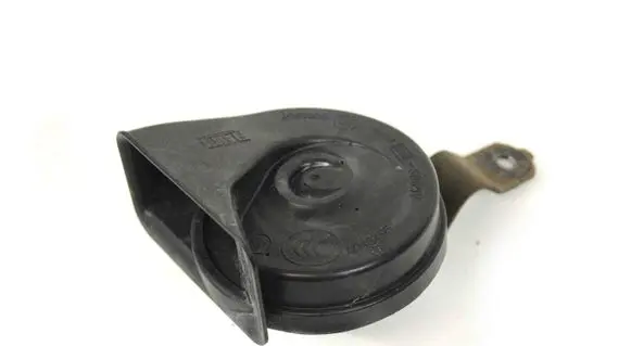 Jeep Grand Cherokee (WK) Horn signal 05026982AD