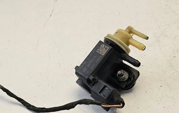 Skoda Octavia Mk2 (1Z) Turbo solenoid valve 1K0906627B 36878 4011464A