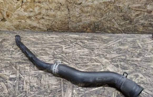 Porsche Boxster 986 Engine coolant pipe/hose 99610662501