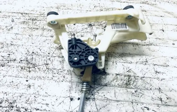 Volvo C30 Gear shifter/selector 30759150