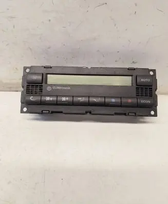 Volkswagen PASSAT B5.5 Climate control unit