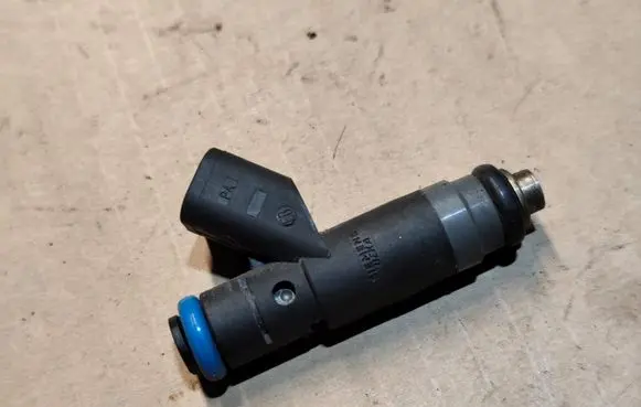 Chrysler Sebring (ST-22 - JR) Fuel injector 