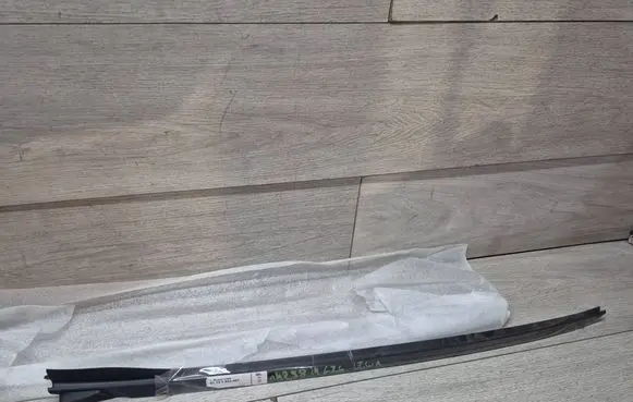 BMW i4 Windshield trim 7933087
