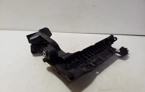 Battery bracket