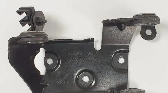 Ford Mondeo MK IV ABS pump bracket 6G91-2B389-BC