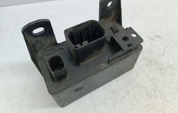 Mercedes-Benz C W203 Glow plug pre-heat relay 0255452832