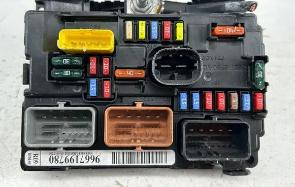 Peugeot 308 BSM Control unit 9667199780