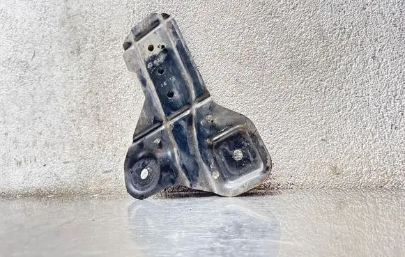 Opel Insignia A Battery tray 13310744