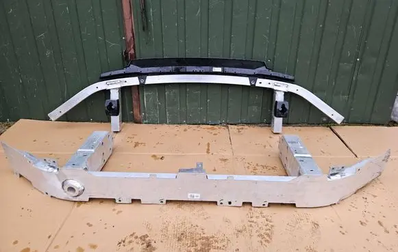 BMW 5 G60 G61 Front bumper support beam 5A02FA9 5A02FB0