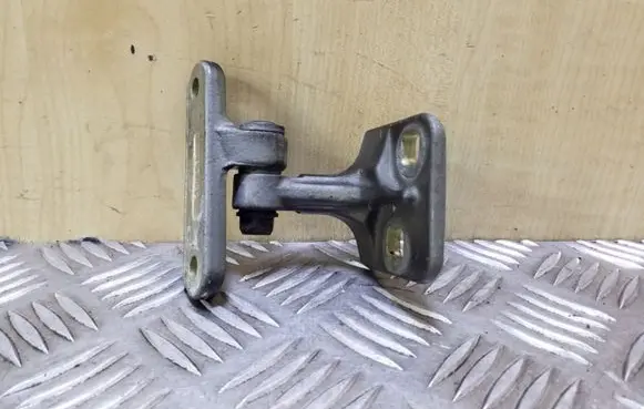 Mercedes-Benz A W168 Front door upper hinge