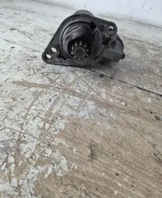 Volkswagen Golf V Starter motor