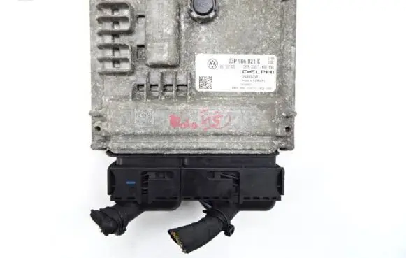 Volkswagen Polo V 6R Engine control unit/module ECU 03P906021C 03P907425 28345758