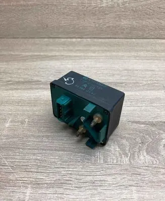 Citroen C5 Glow plug pre-heat relay 9639912580