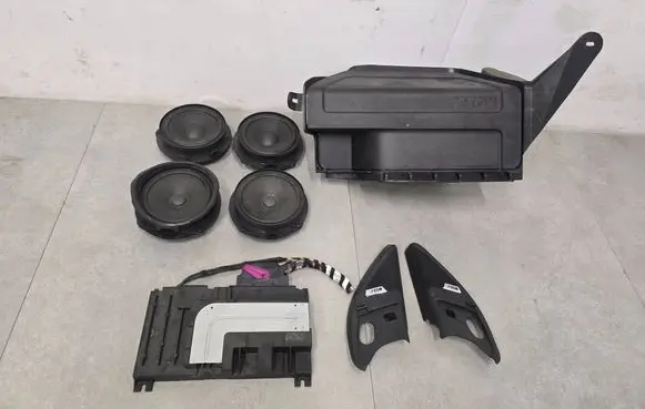Skoda Octavia Mk3 (5E) Audio system kit 8V0035223 5E0035411H 5E0035411G