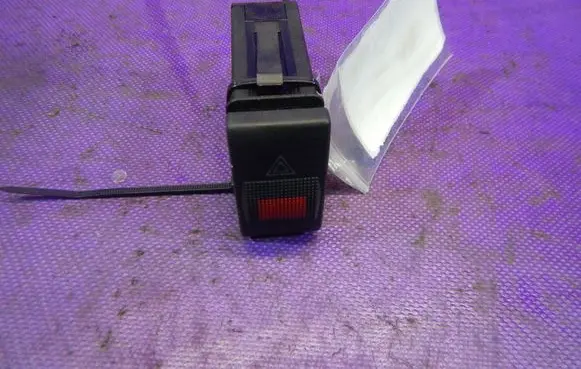 Audi A4 S4 B5 8D Hazard light switch 