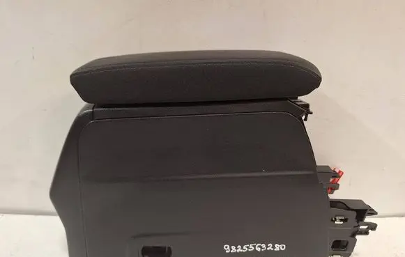 Peugeot 2008 II Armrest 9825563280