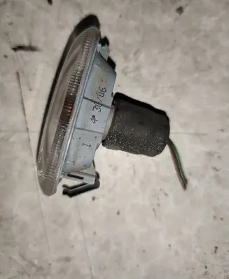 Front fender indicator light
