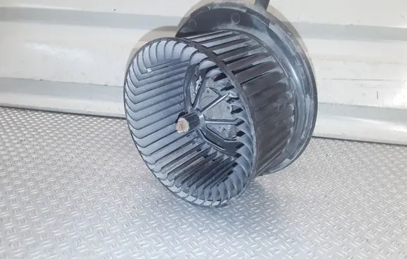 Volkswagen Golf Plus Heater fan/blower 3C1820015J 3C0907521B