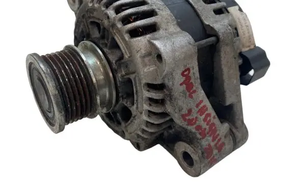 Opel Insignia A Generator/alternator 13579668
