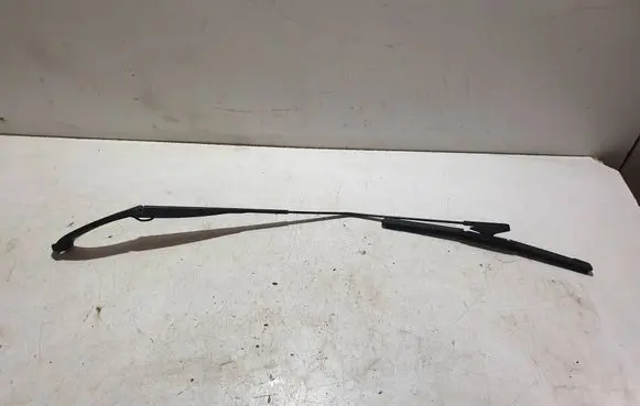 Renault Captur Front wiper blade arm 288867952R