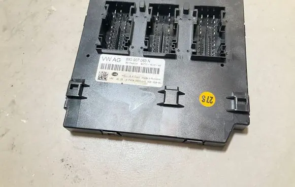 Audi Q3 8U Comfort/convenience module 8X0907063N