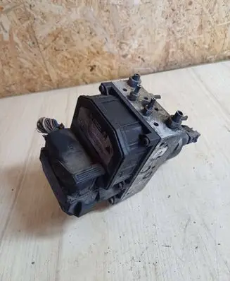 Toyota Avensis T250 ABS Pump 0265225325