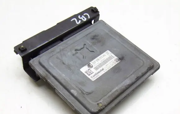 Skoda Roomster (5J) Engine control unit/module 03F906070HN