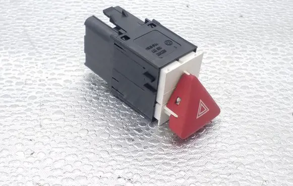 Volkswagen PASSAT B6 Hazard light switch 3C0953509