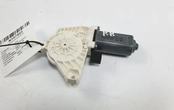 Volkswagen PASSAT B8 Wiper motor 5Q4959802B