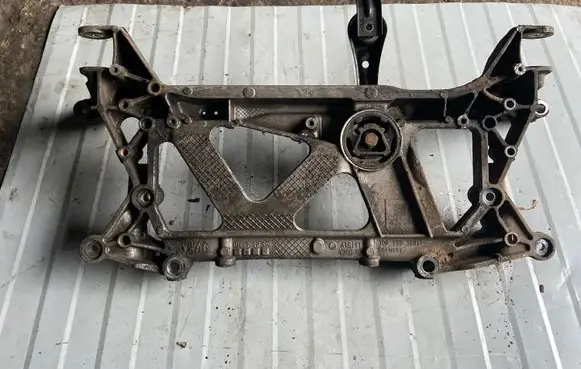 Volkswagen PASSAT B8 Front subframe 3Q0199369D